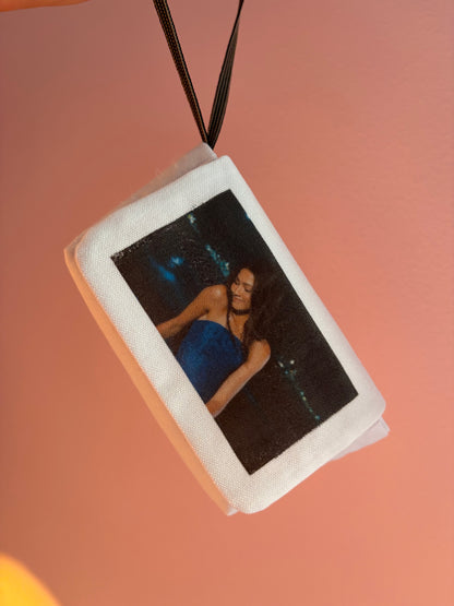 zendaya challengers camera pouch